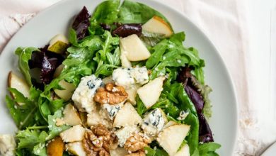 Photo of Сырный салат с грушей и орехами