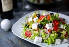 Photo of Ароматный греческий салат с фетой